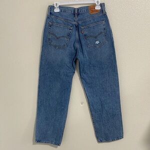 Women’s Levi ‘94 Baggy Jeans.